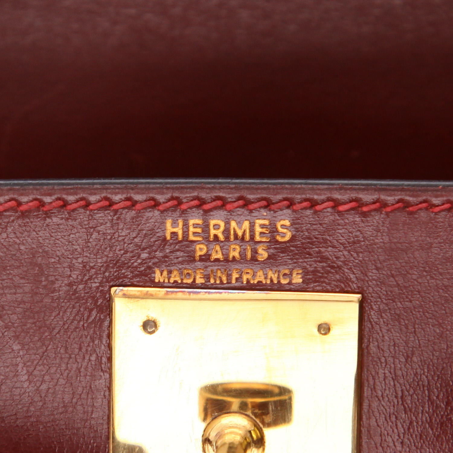Hermès Kelly 28 cm handbag in red H box leather - Detail D2