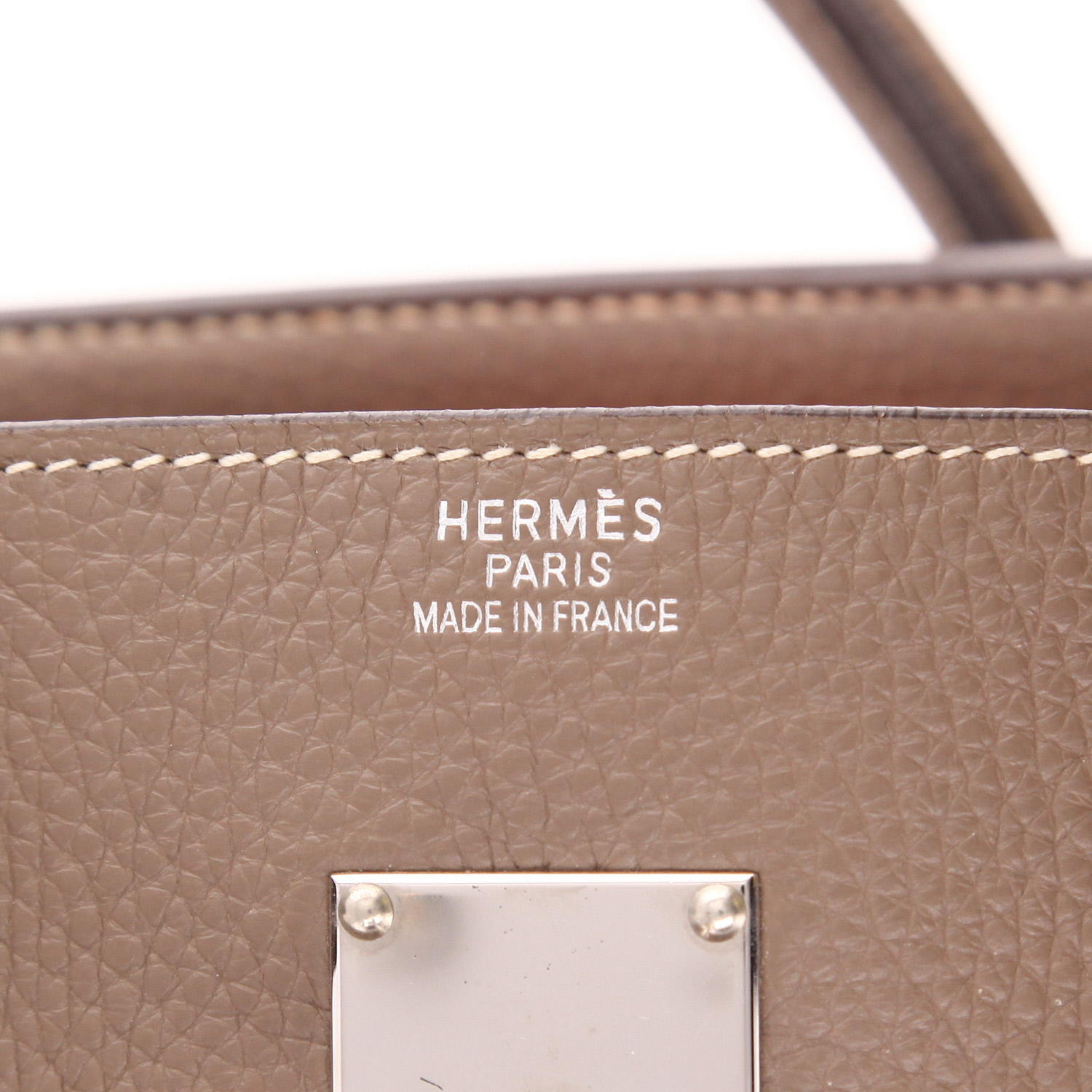 Bolso para llevar al hombro o en la mano Hermès  Birkin Shoulder en cuero taurillon clémence marrón etoupe - Detail D2