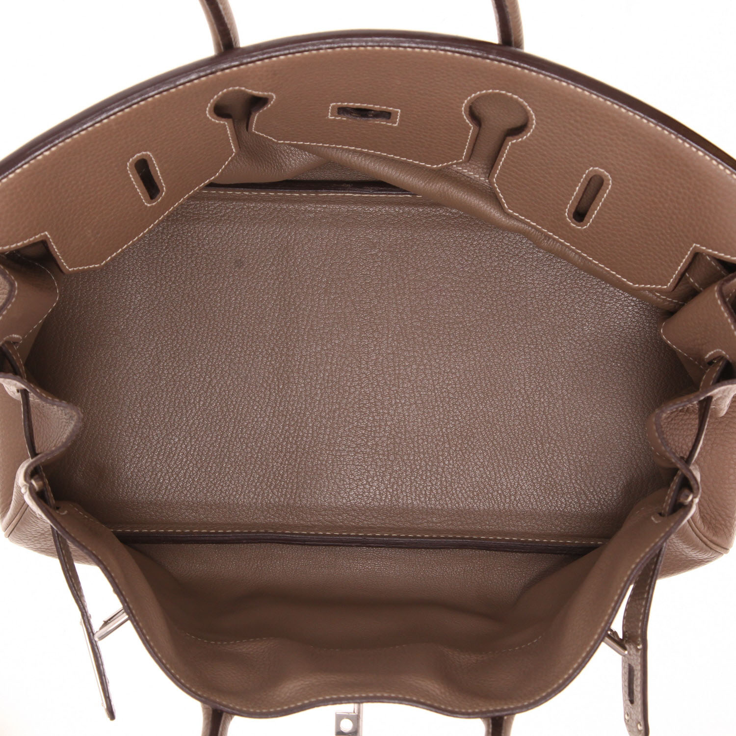 Bolso para llevar al hombro o en la mano Hermès  Birkin Shoulder en cuero taurillon clémence marrón etoupe - Detail D3