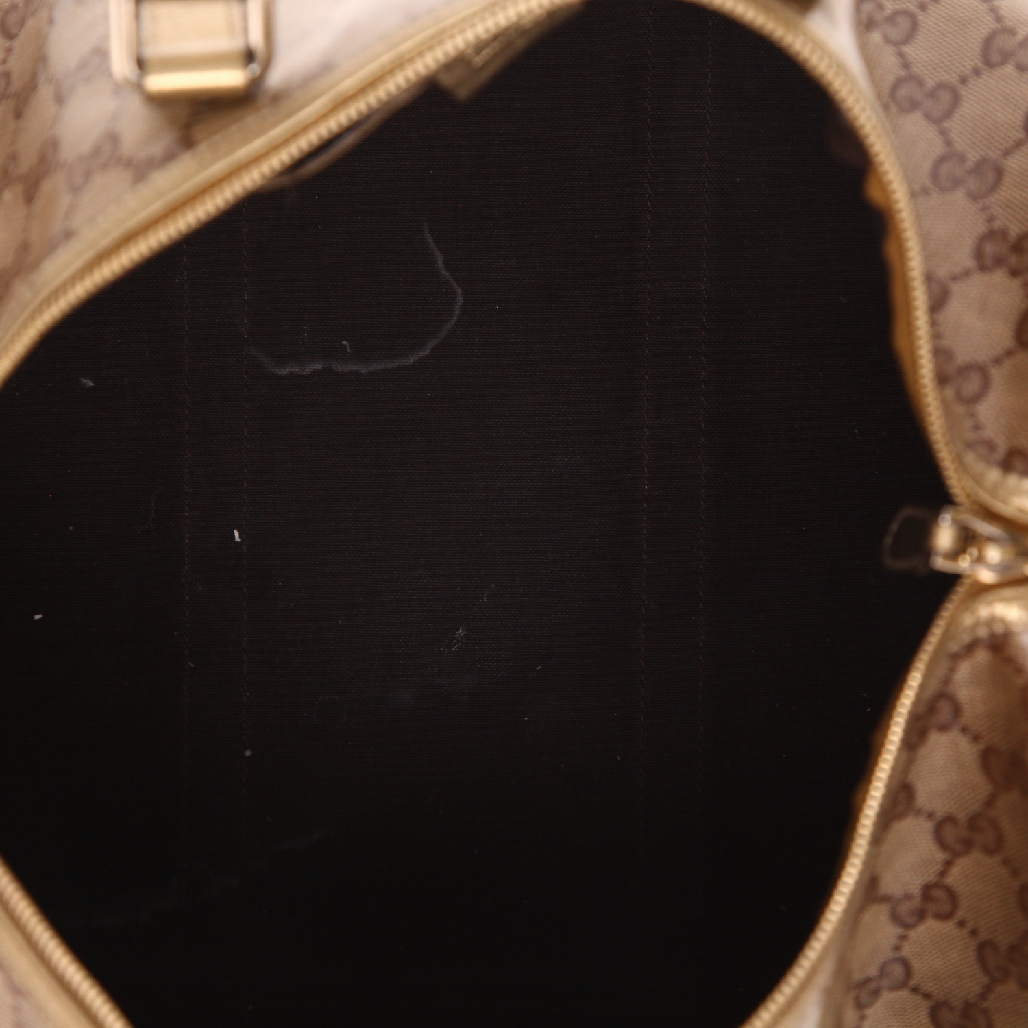 Gucci  Boston handbag  in beige monogram canvas  and gold leather - Detail D3