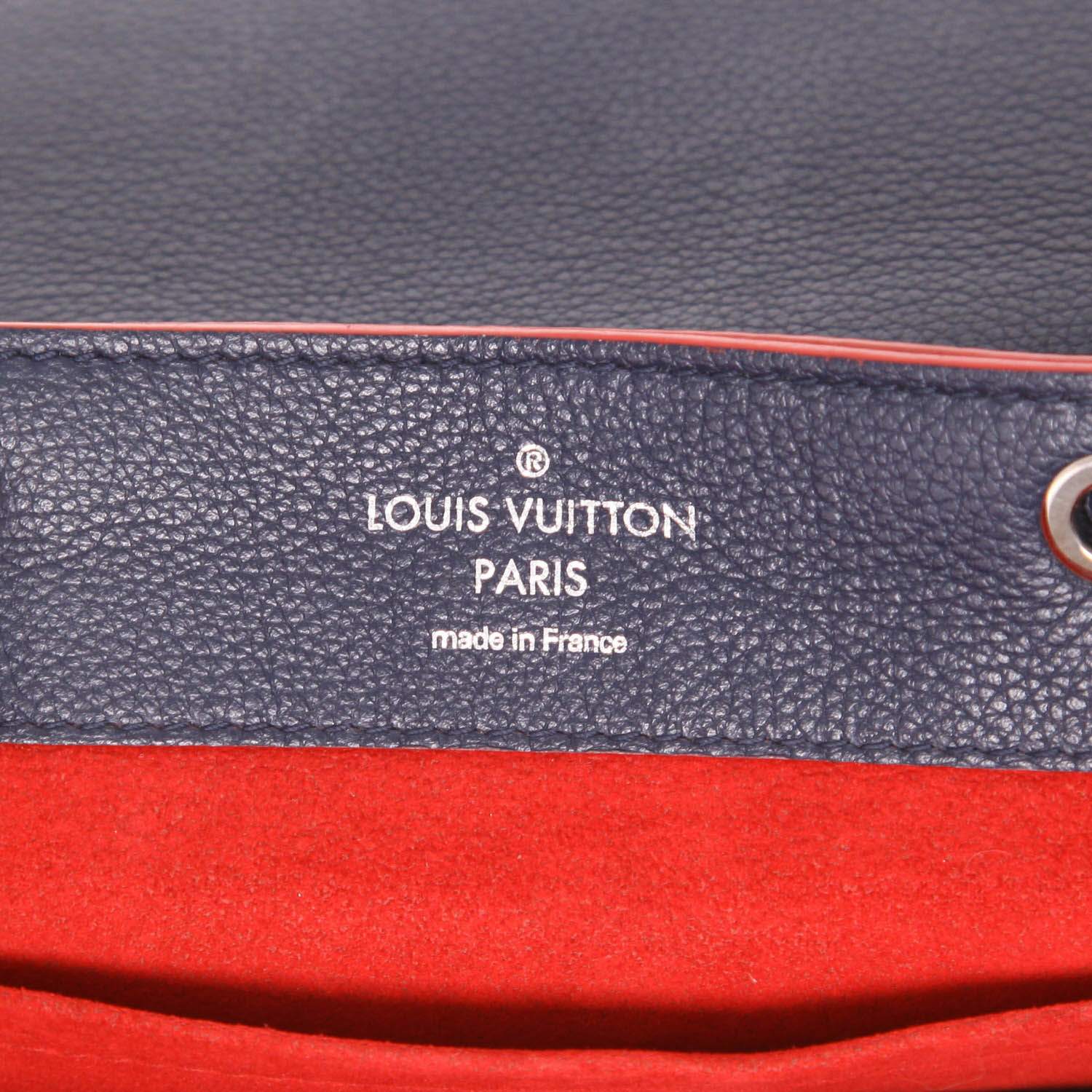 Louis Vuitton  Lockme Backpack backpack  in navy blue grained leather - Detail D2