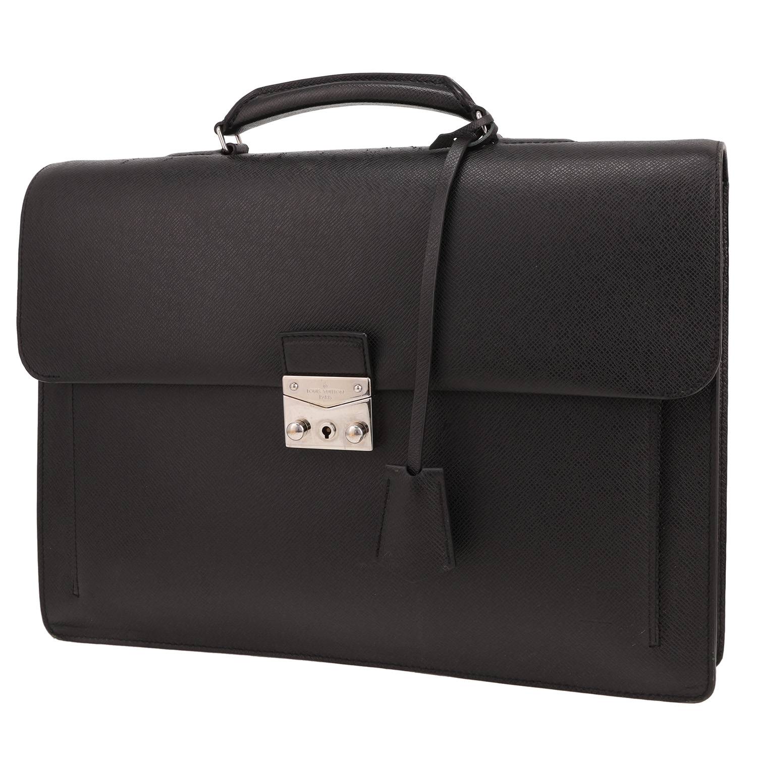 Porte-documents Louis Vuitton Robusto cuir taiga occasion