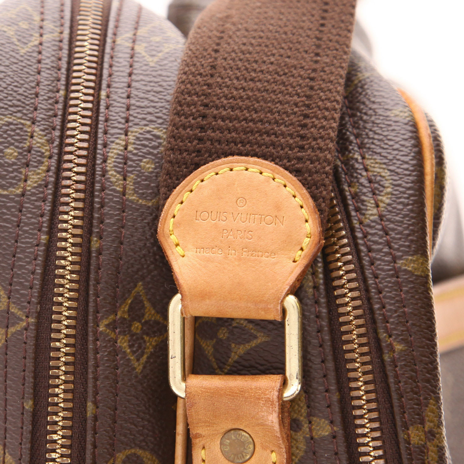 Louis Vuitton  Reporter shoulder bag  in brown monogram canvas  and natural leather - Detail D2