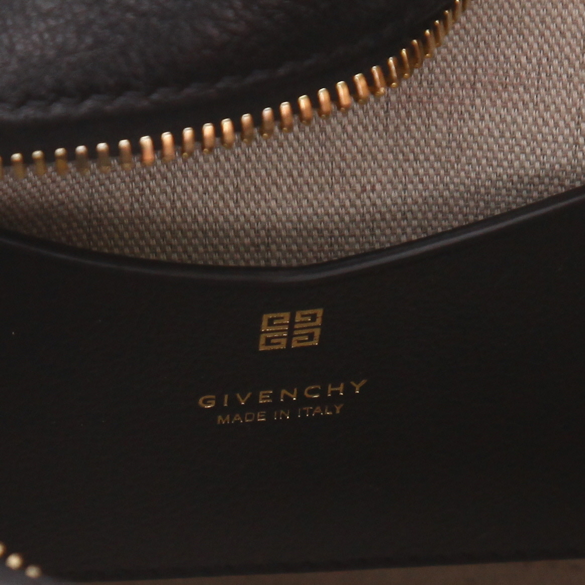 Bolso de mano Givenchy  Antigona en cuero negro - Detail D2