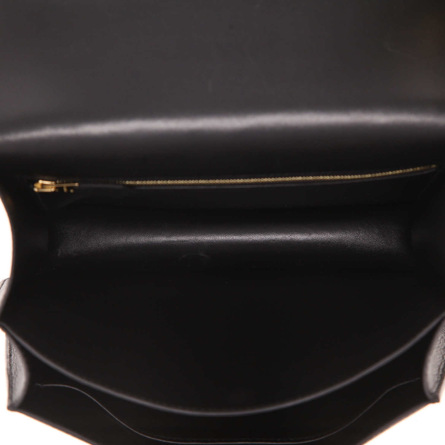 Bolso de mano Hermès  Constance en cuero epsom negro - Detail D3