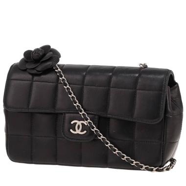 Chanel  Choco bar shoulder bag  in black quilted leather