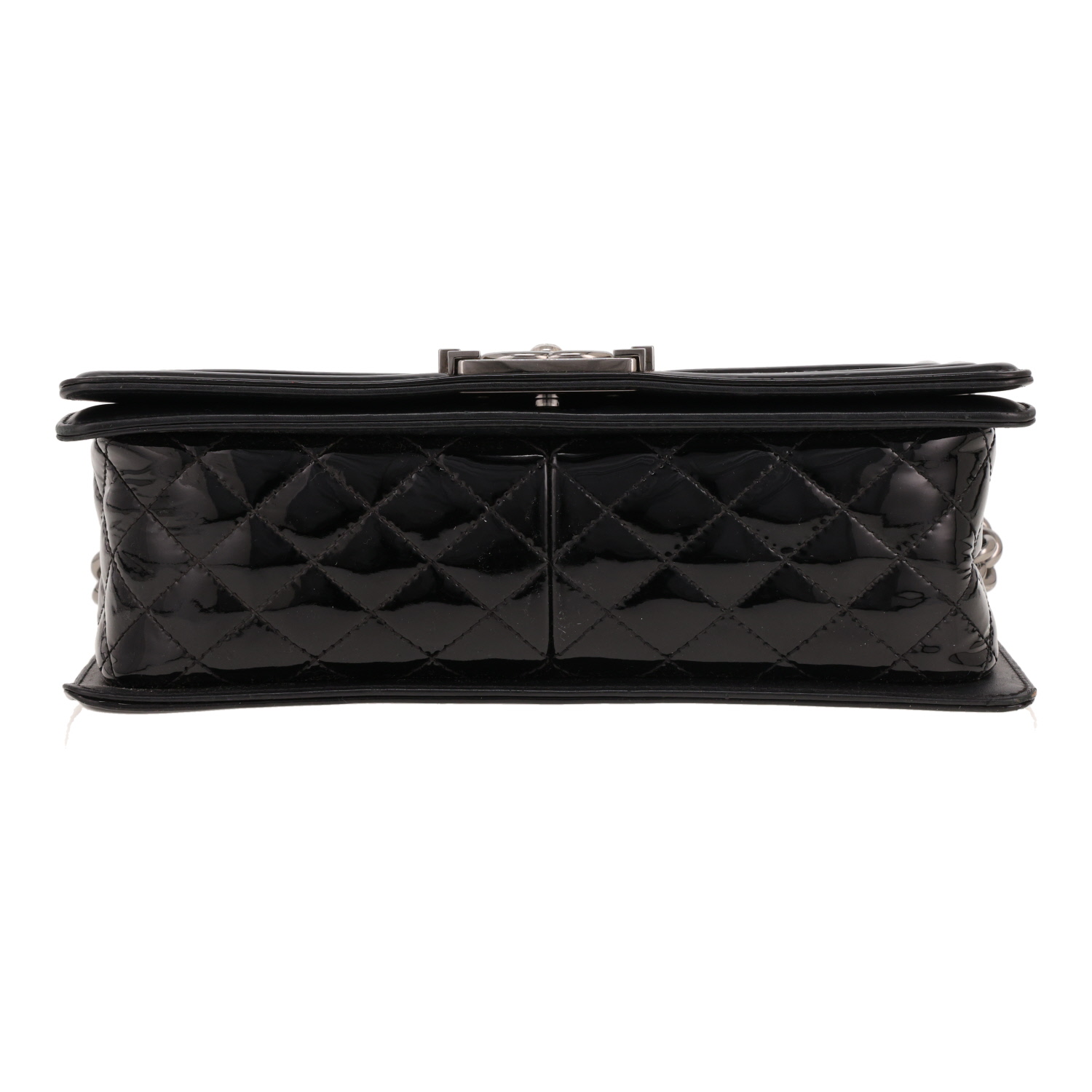 Bolso bandolera Chanel  Boy en charol negro - Detail D1