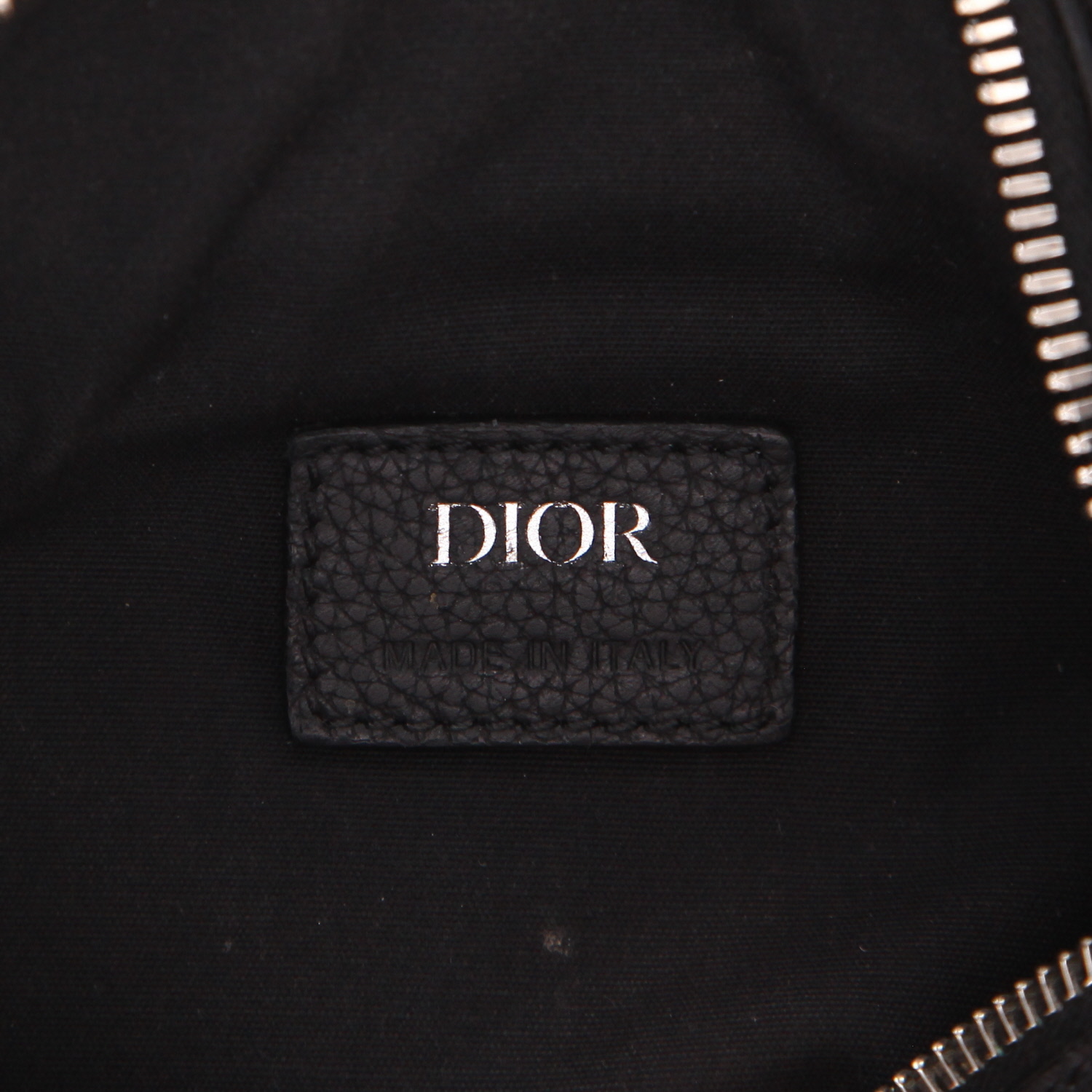 Dior  Saddle shoulder bag  in black leather - Detail D2