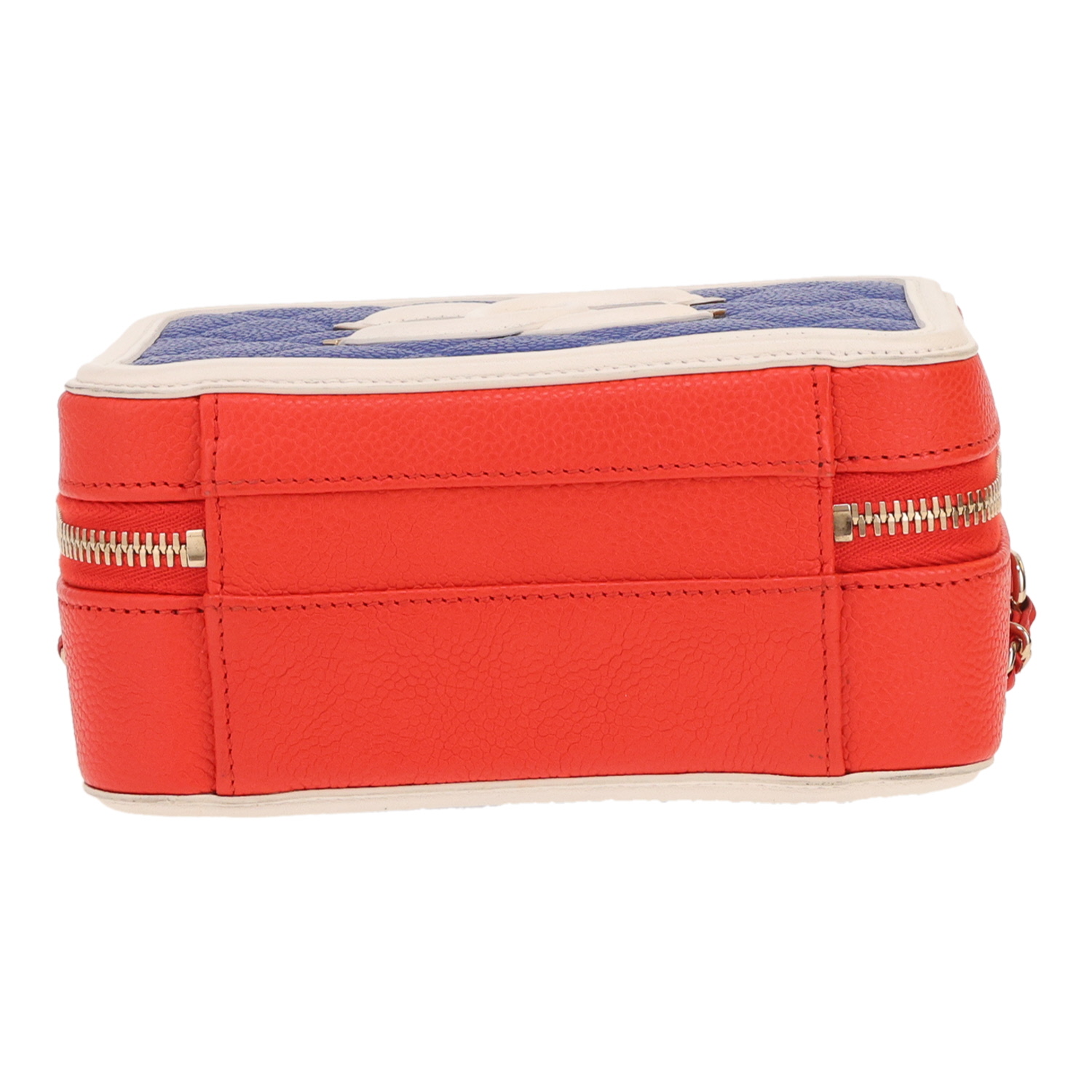 Chanel  Filigree Vanity Case shoulder bag  in blue, white and red quilted grained leather - Detail D1