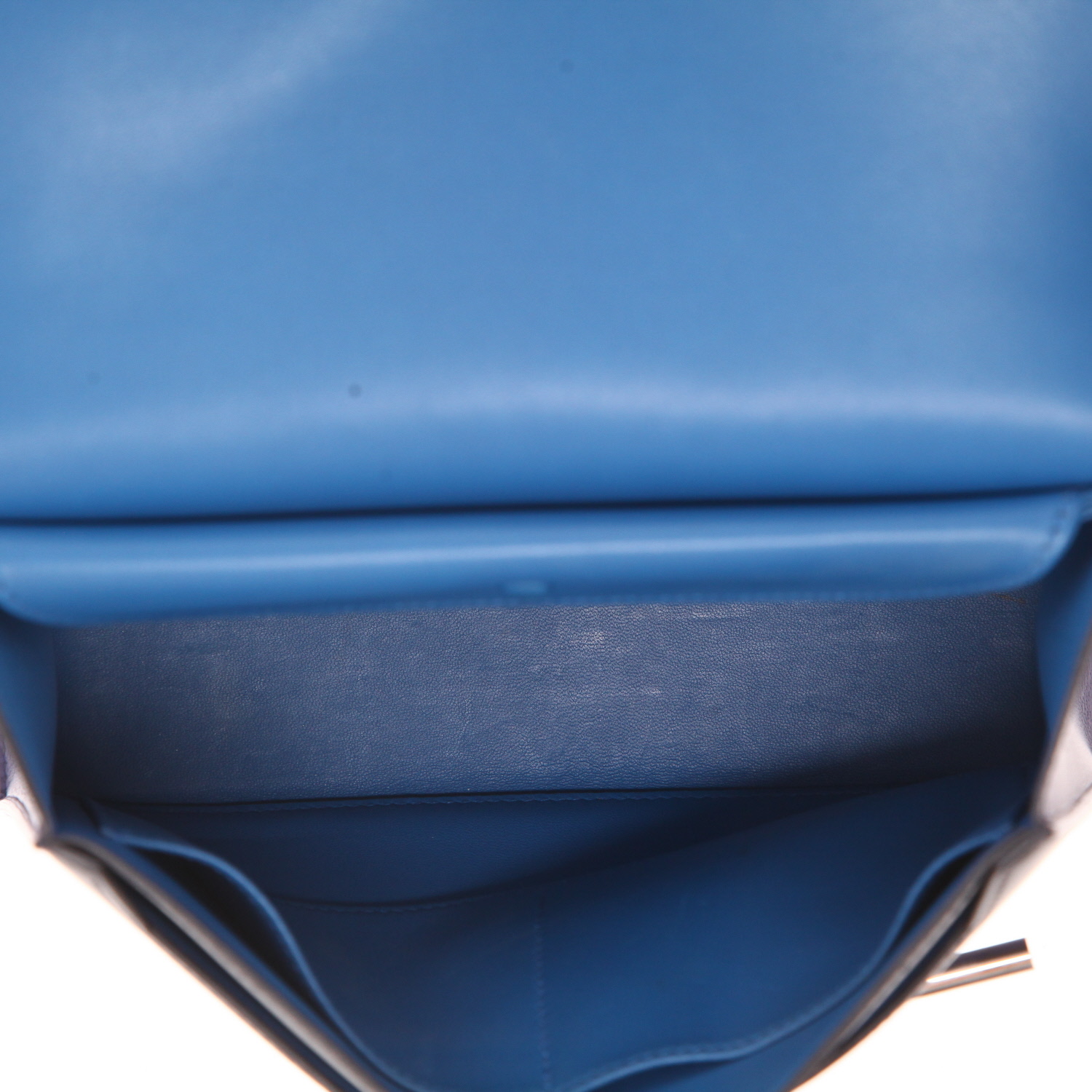 Bolso Hermès «Verrou» de piel en azul tinta, azul oscuro, azul zellige y dorado - Detail D3