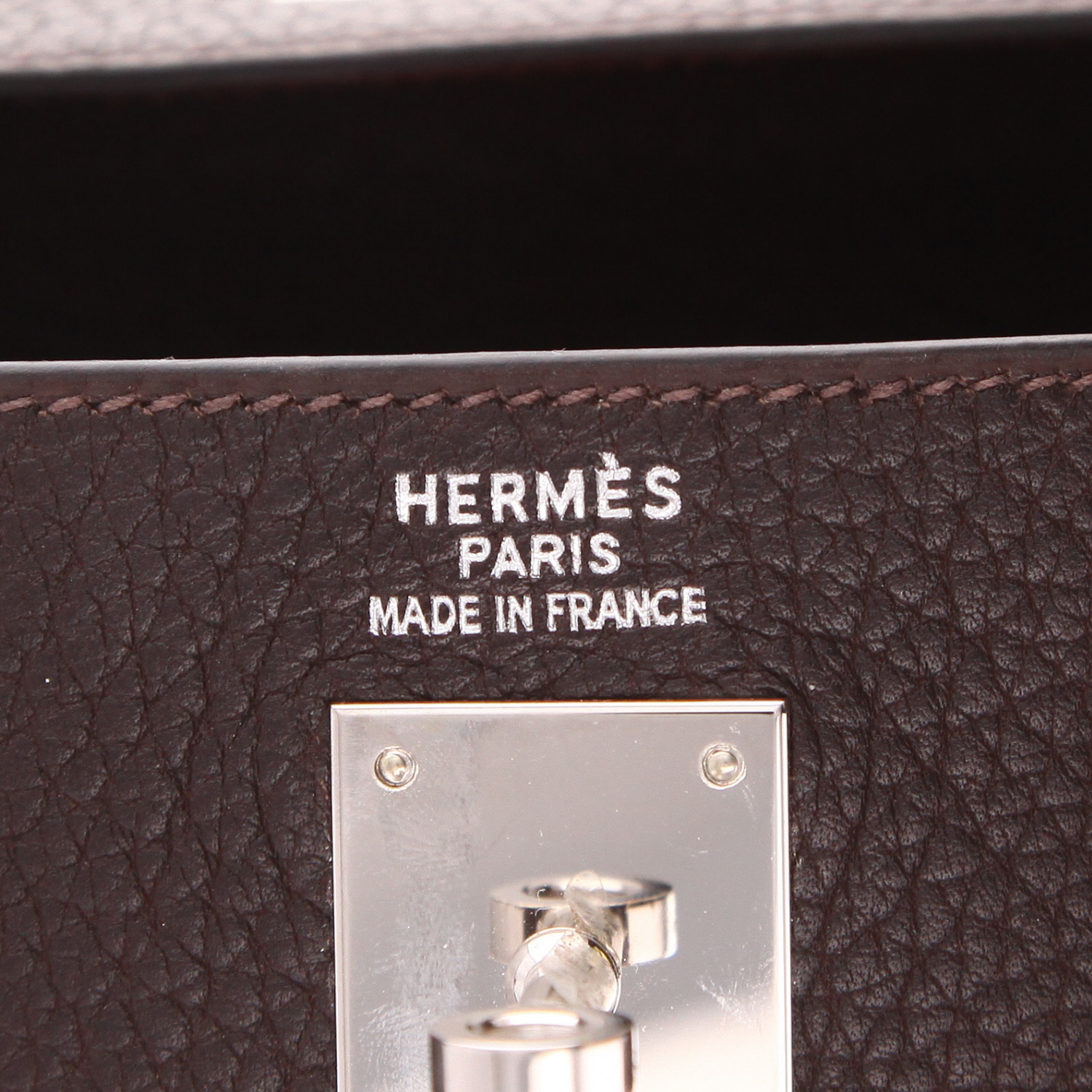 Hermès  Kelly 35 cm handbag  in brown buffalo leather - Detail D2