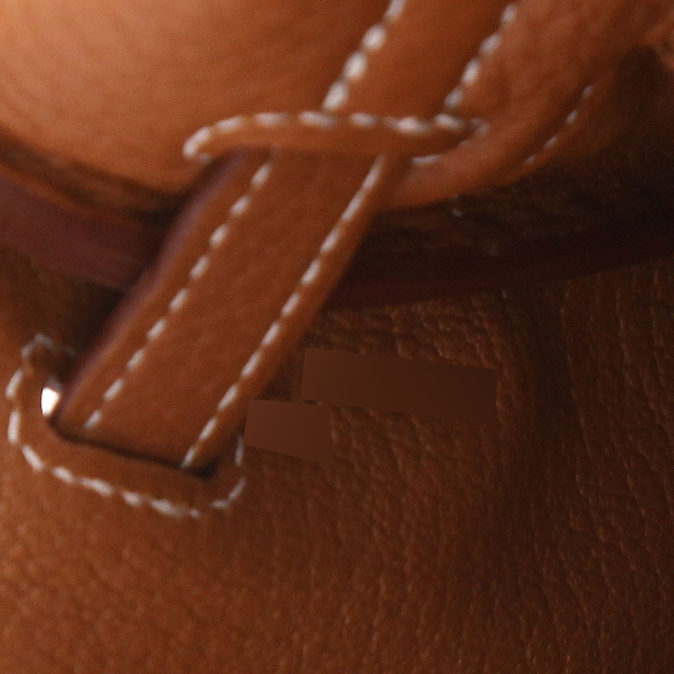 Sac à main Hermès  Kelly 25 cm en cuir togo gold - Detail D4