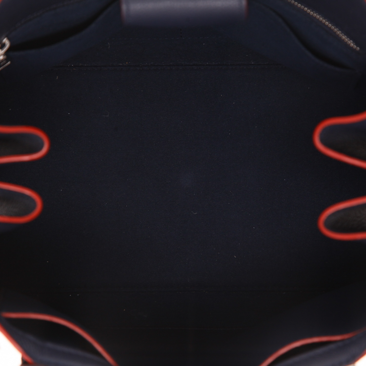 Louis Vuitton  Lockme handbag  in navy blue and red grained leather - Detail D3