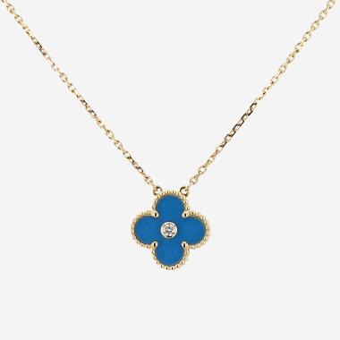 Pendentif Van Cleef & Arpels Alhambra en or jaune, porcelaine bleu de Sèvres et diamant