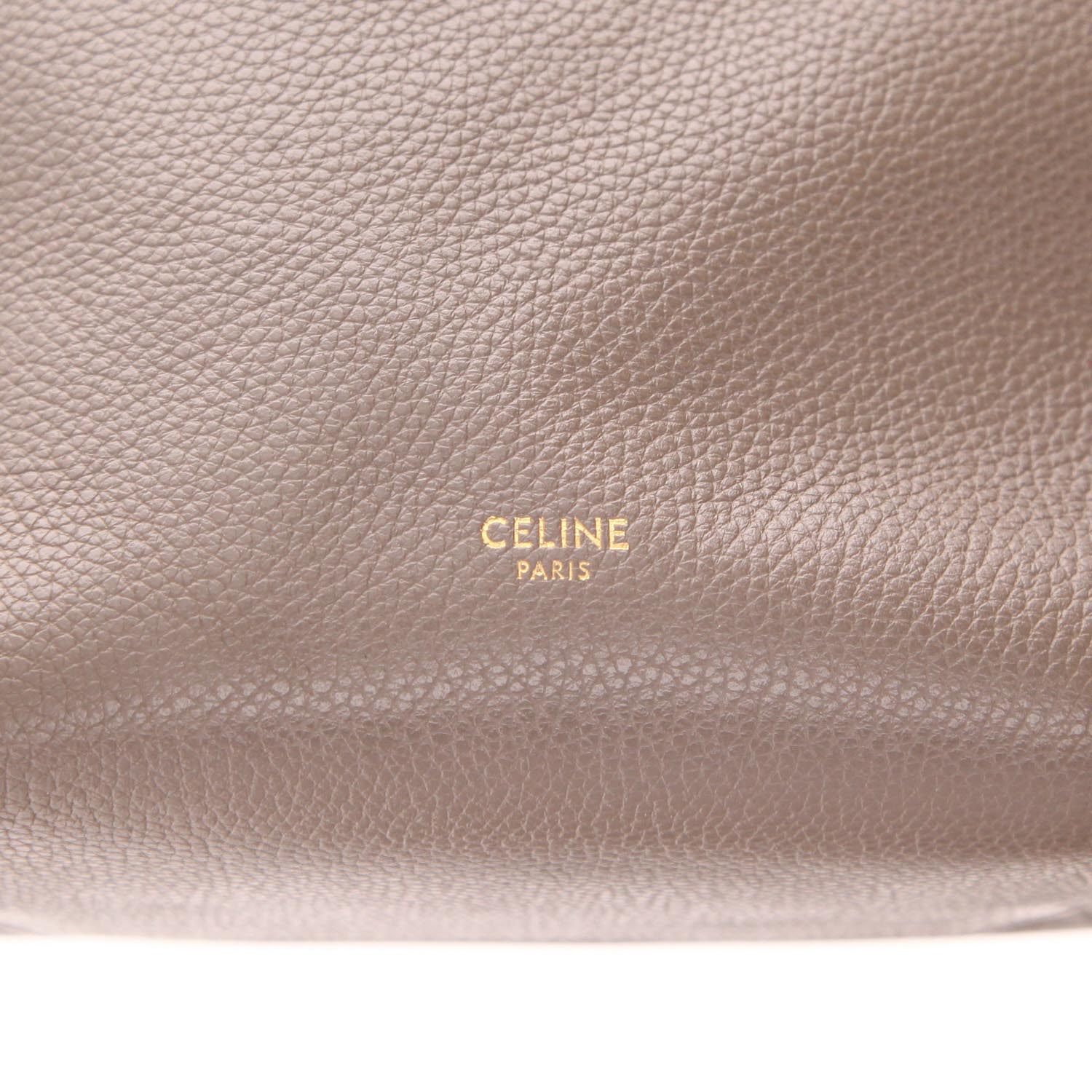 Sac à main Celine  Sac Sangle en cuir grainé taupe - Detail D2
