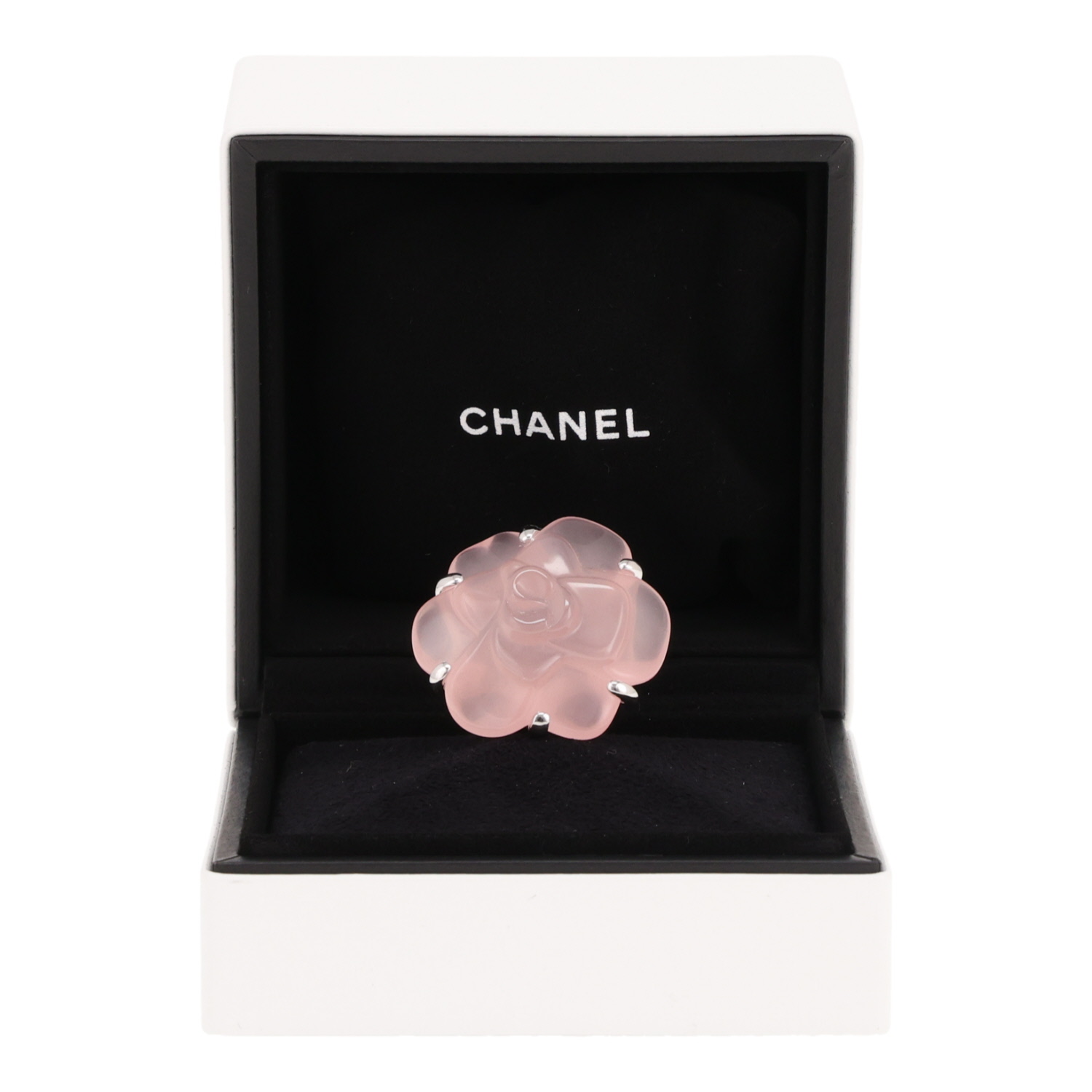Chanel Camelia ring, large style, in white gold and rose quartz - Detail D2