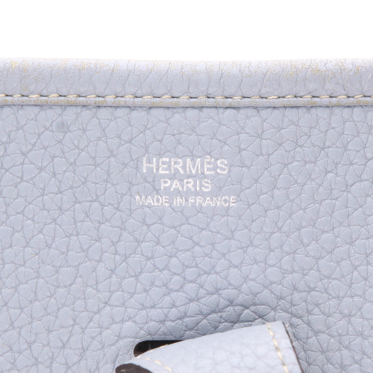 Bolso bandolera Hermès Evelyne 29 cm de piel Togo azul lino - Detail D2