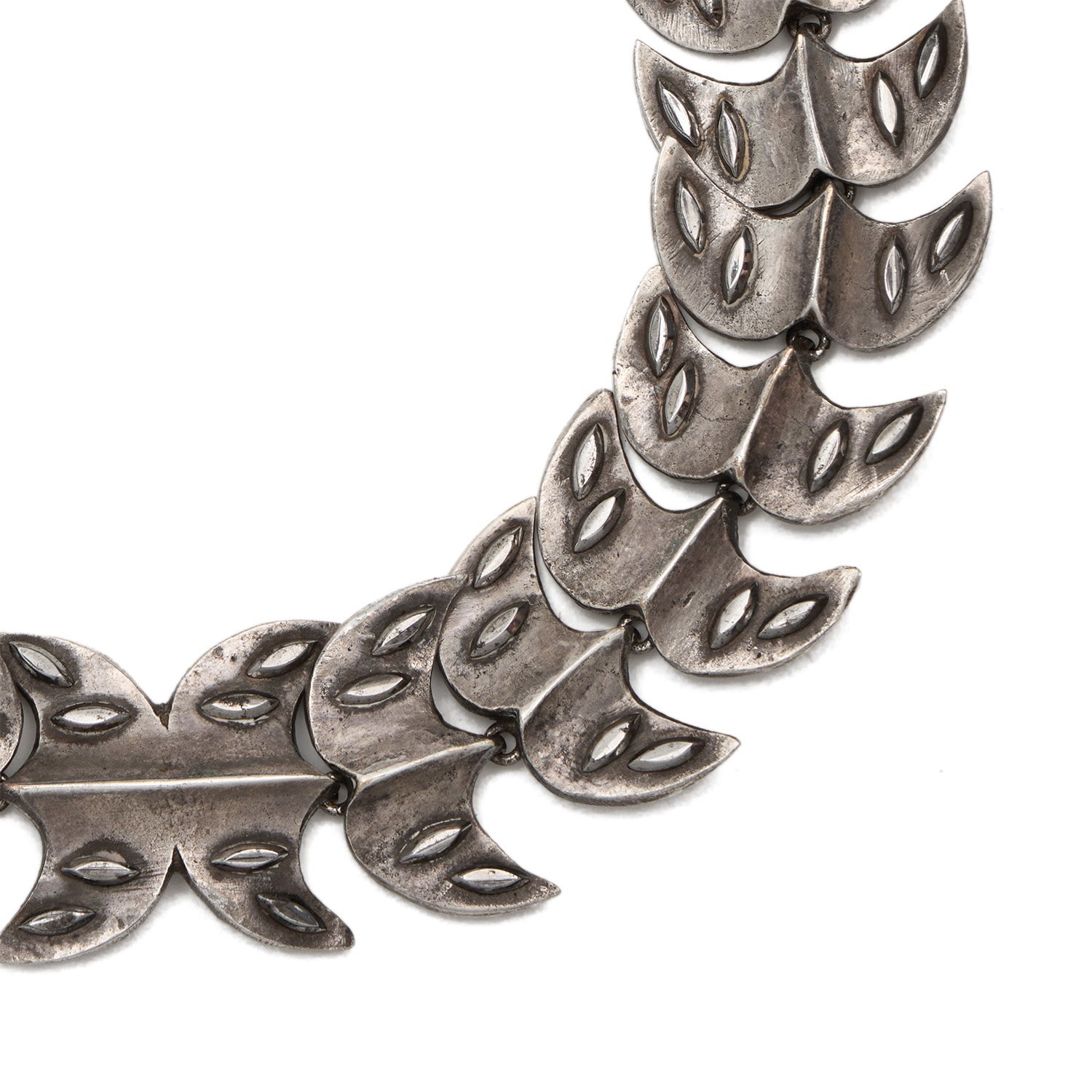 Collier 'Vertèbres' - le modèle créé vers 1950 - Detail D2