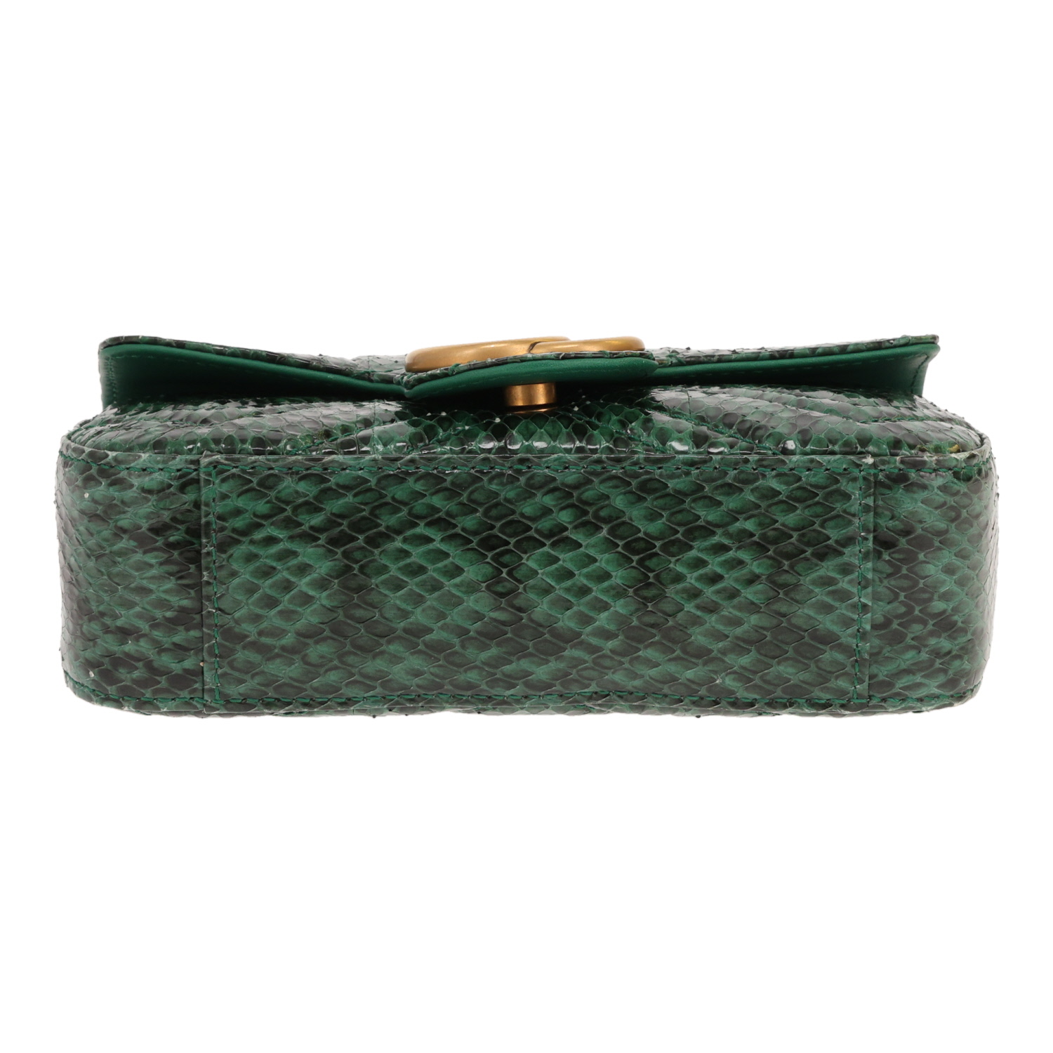 Gucci GG Marmont mini shoulder bag in green python - Detail D1