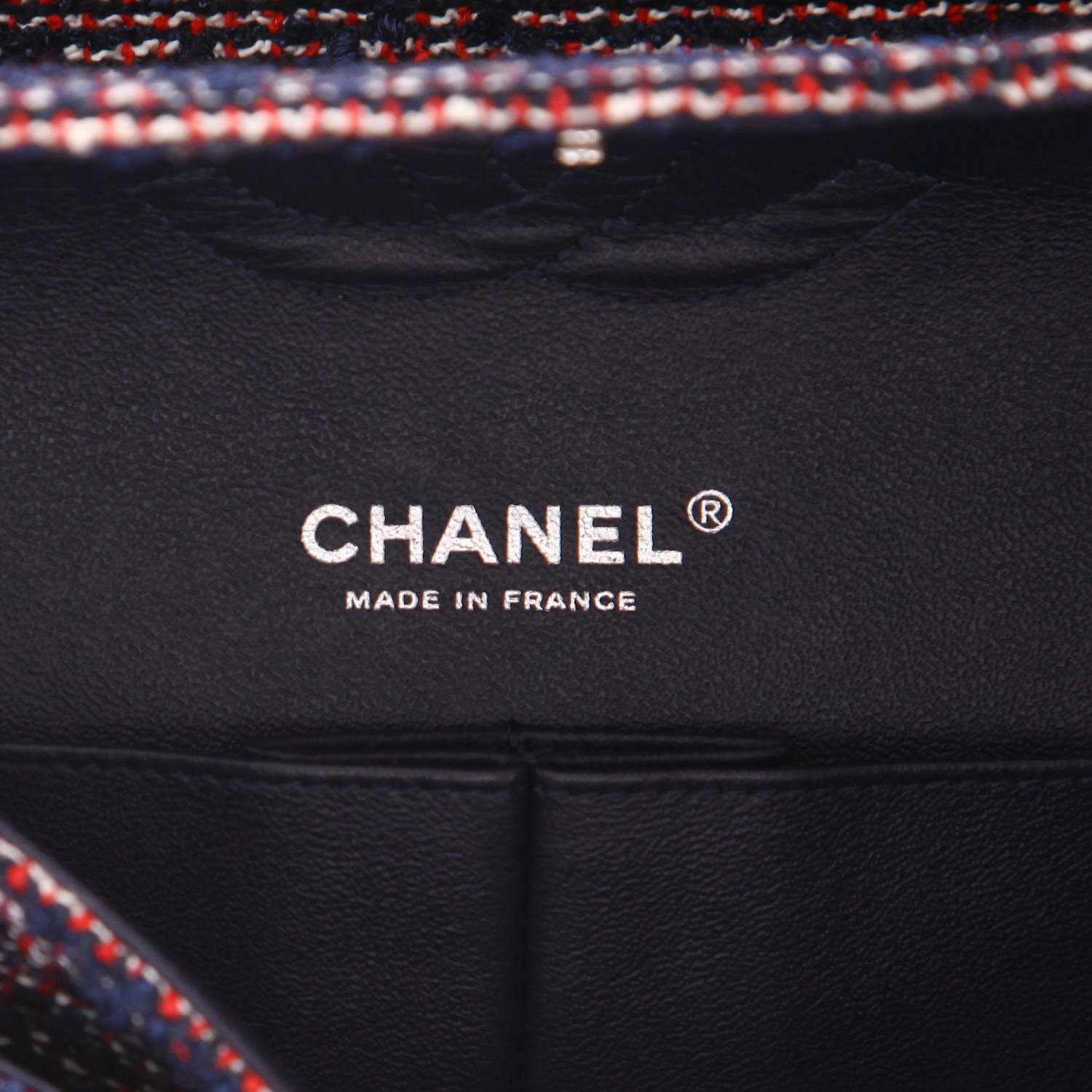 Sac à main Chanel  Timeless Classic en tweed bleu et rouge - Detail D2