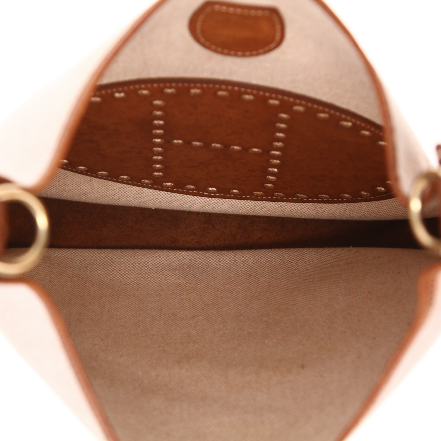 Hermès Evelyne 29 cm shoulder bag in beige canvas and Fauve Barénia leather - Detail D3