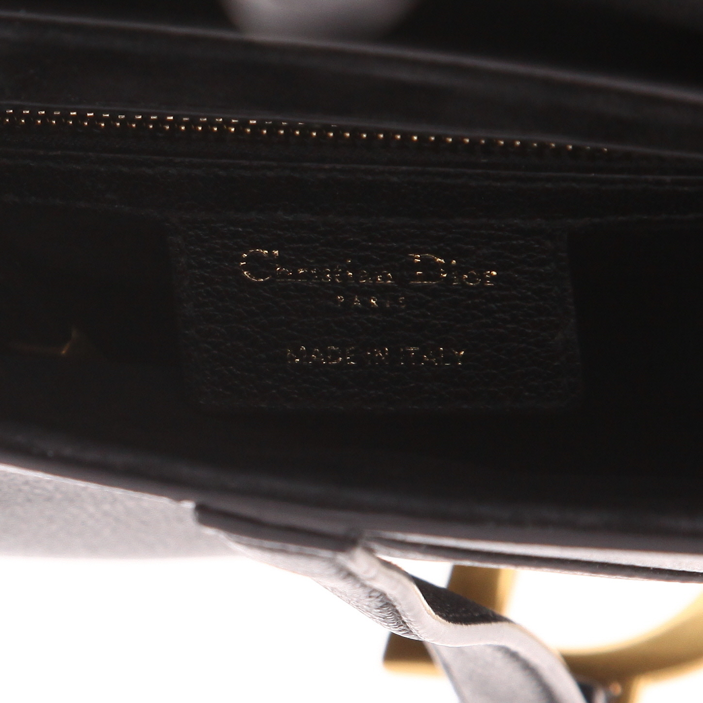Dior Saddle handbag in black grained leather - Detail D2