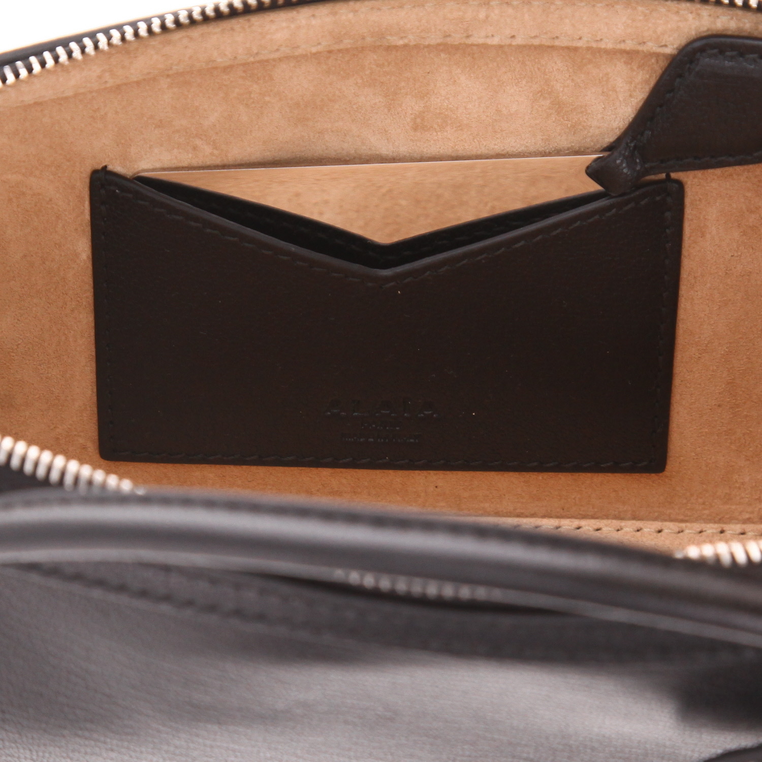 Bolso de mano Alaïa «Le Teckel Clutch» de piel negra - Detail D2