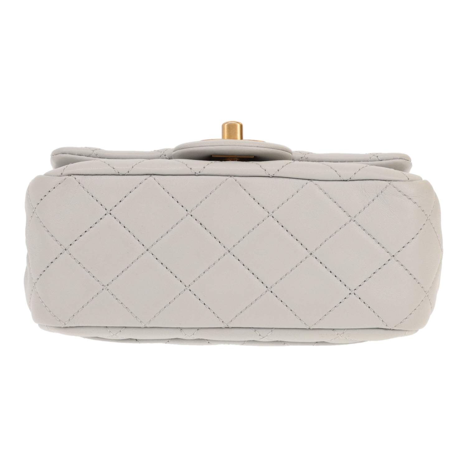 Bolso bandolera Chanel Timeless Mini de piel acolchada Bleu Ciel - Detail D1