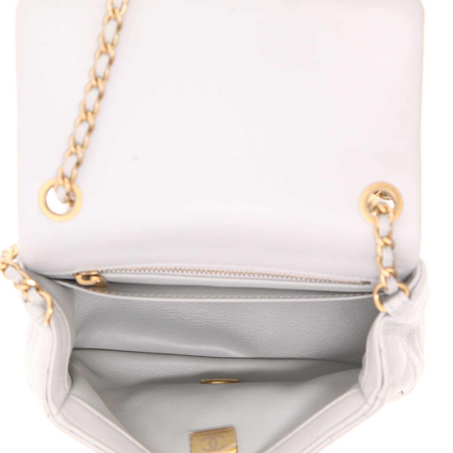 Chanel Timeless Mini shoulder bag in Bleu Ciel quilted leather - Detail D3
