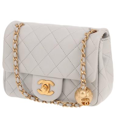 Borsa a tracolla Chanel Timeless Mini in pelle trapuntata Bleu Ciel
