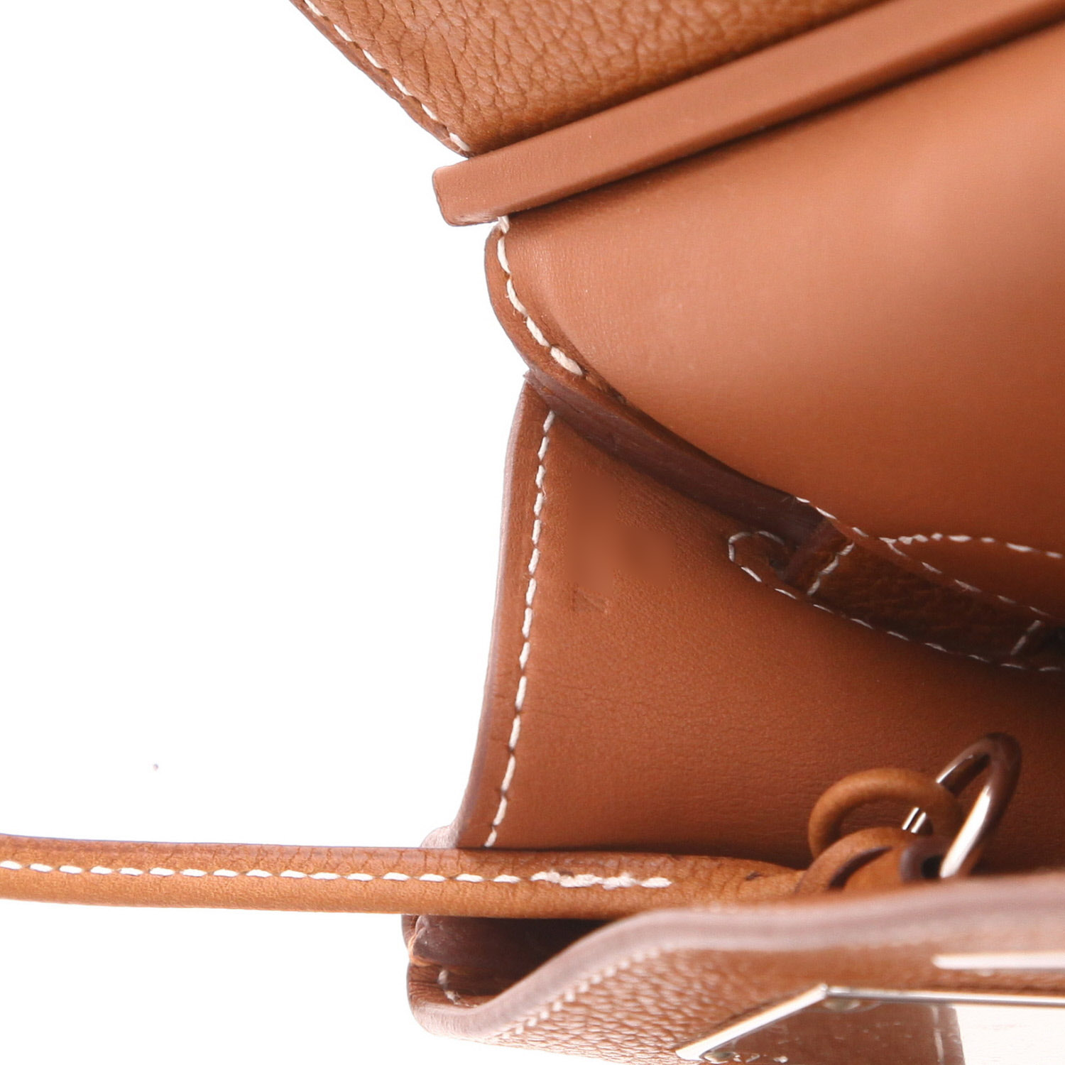 Bolso bandolera Hermès HAC con respaldo en Barenia Faubourg dorado - Detail D4