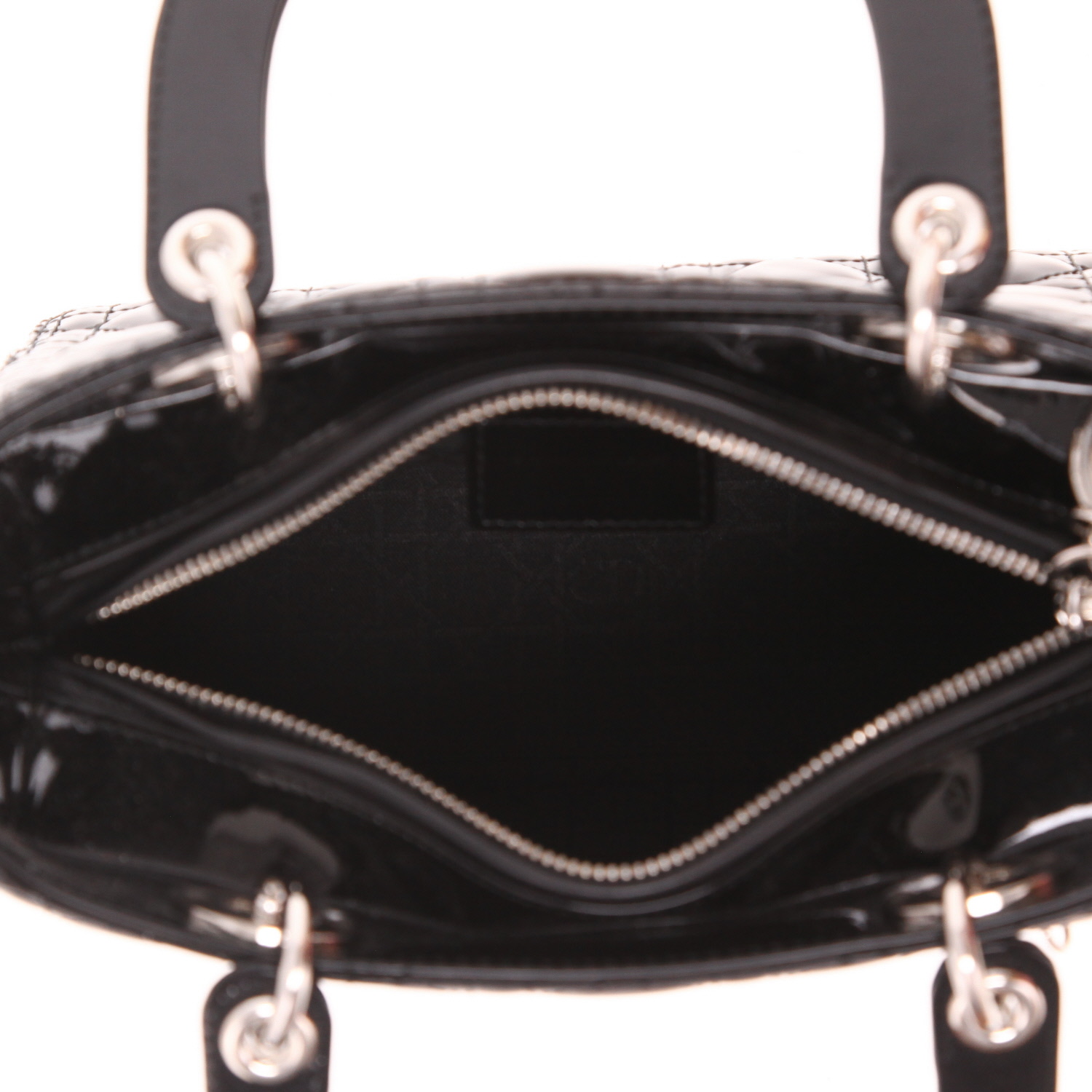 Bolso Dior Lady Dior de charol negro - Detail D3
