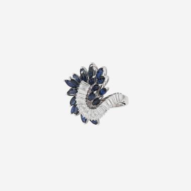 Bague Vintage en or blanc, saphirs et diamants