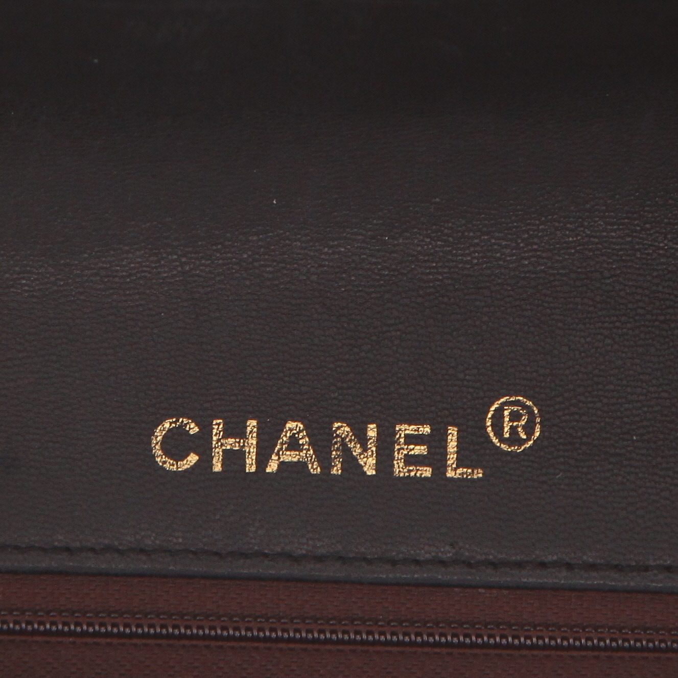 Chanel Mademoiselle shoulder bag in black quilted leather - Detail D2