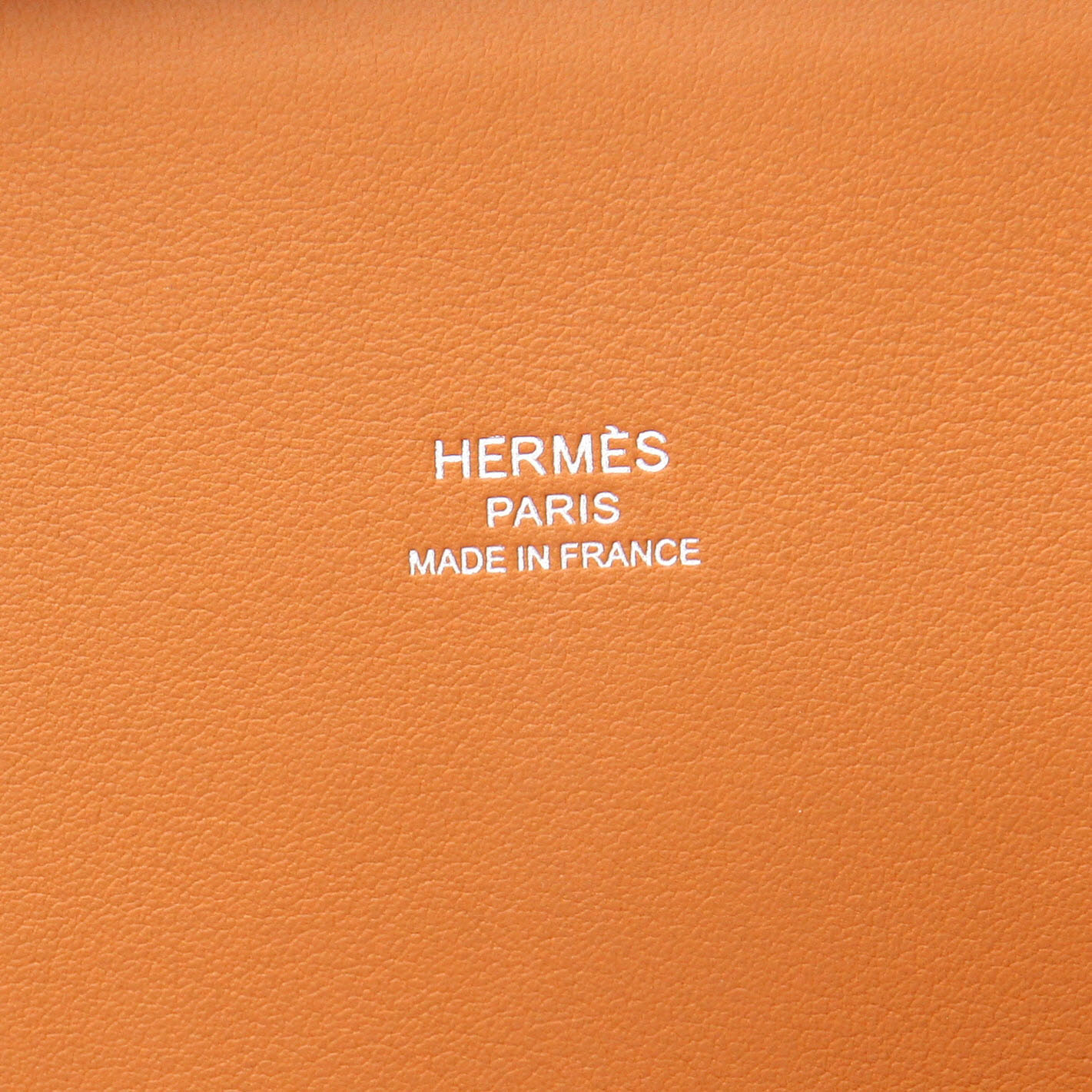 Hermès Bolide 30 cm handbag in Novillo gold calfskin - Detail D2