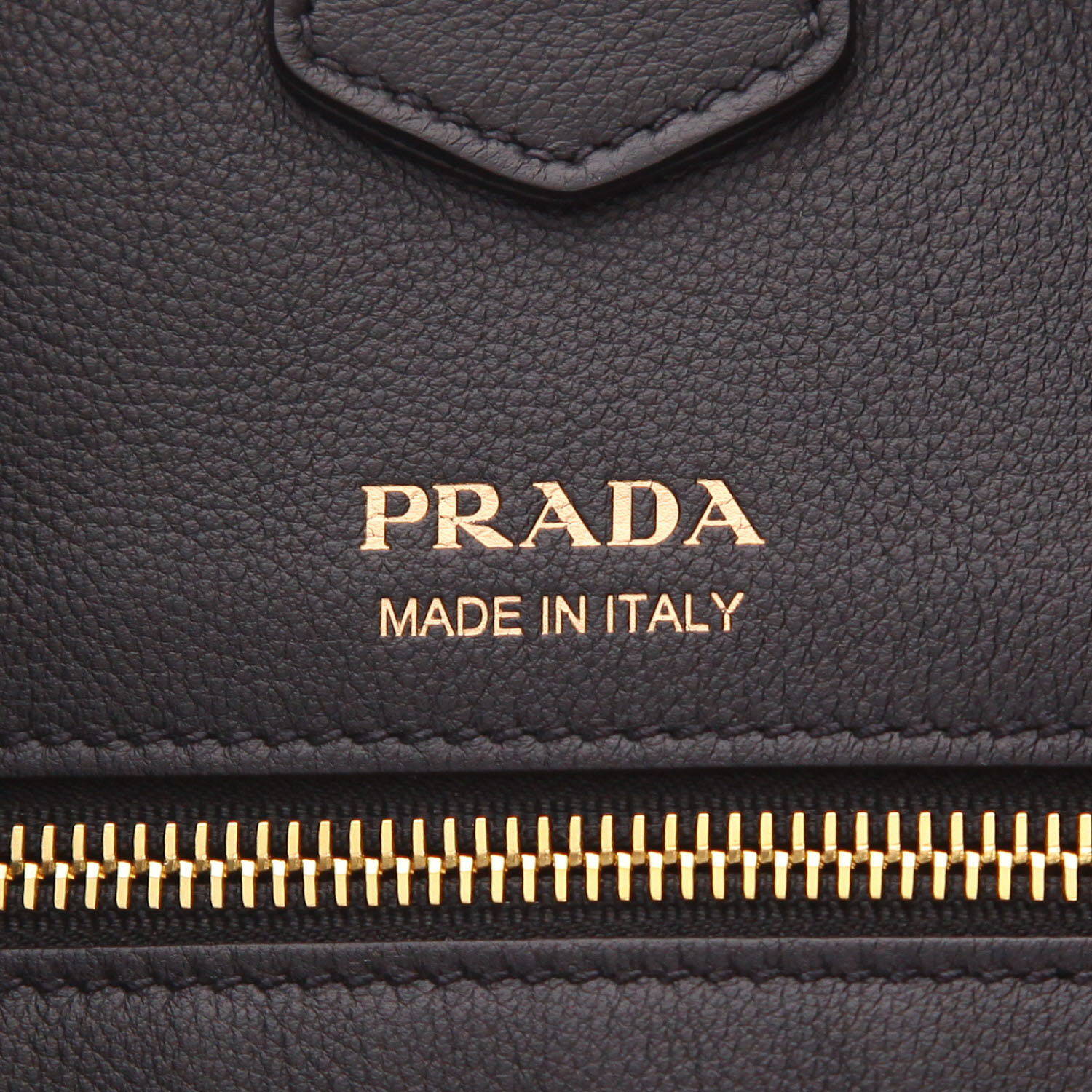 Sac cabas Prada   en cuir noir - Detail D2