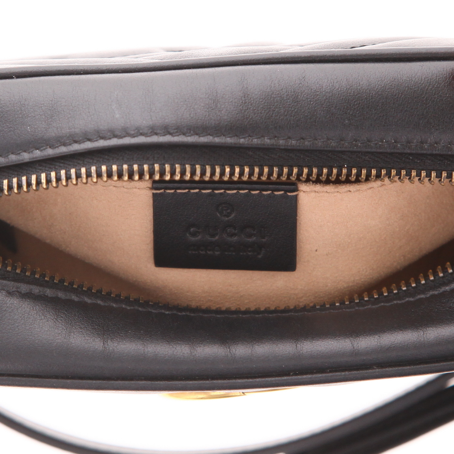 Gucci GG Marmont Camera shoulder bag in black quilted leather - Detail D2