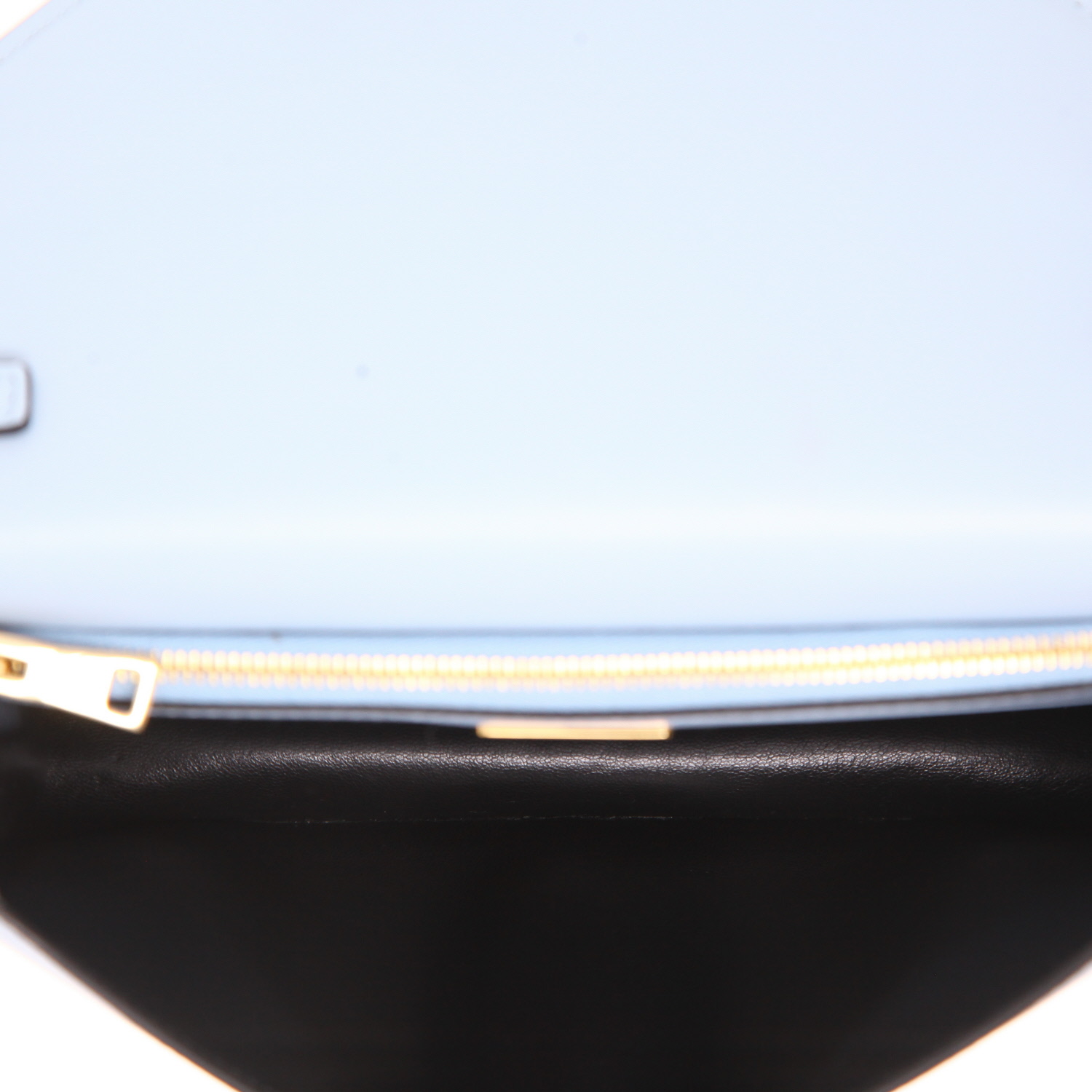 Prada shoulder bag in blue Saffiano leather - Detail D3