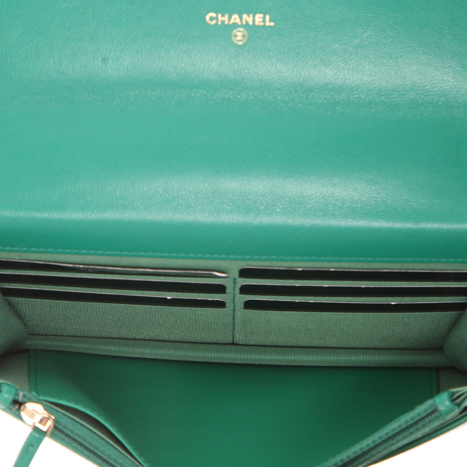Chanel Wallet on Chain 19 shoulder bag in green quilted leather - Detail D3