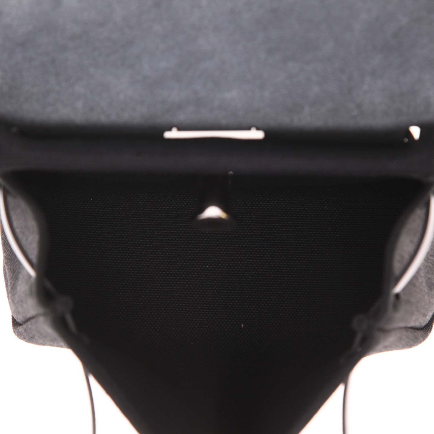 Sac bandoulière Hermès  Mini Herbag en toile noire et cuir noir - Detail D3