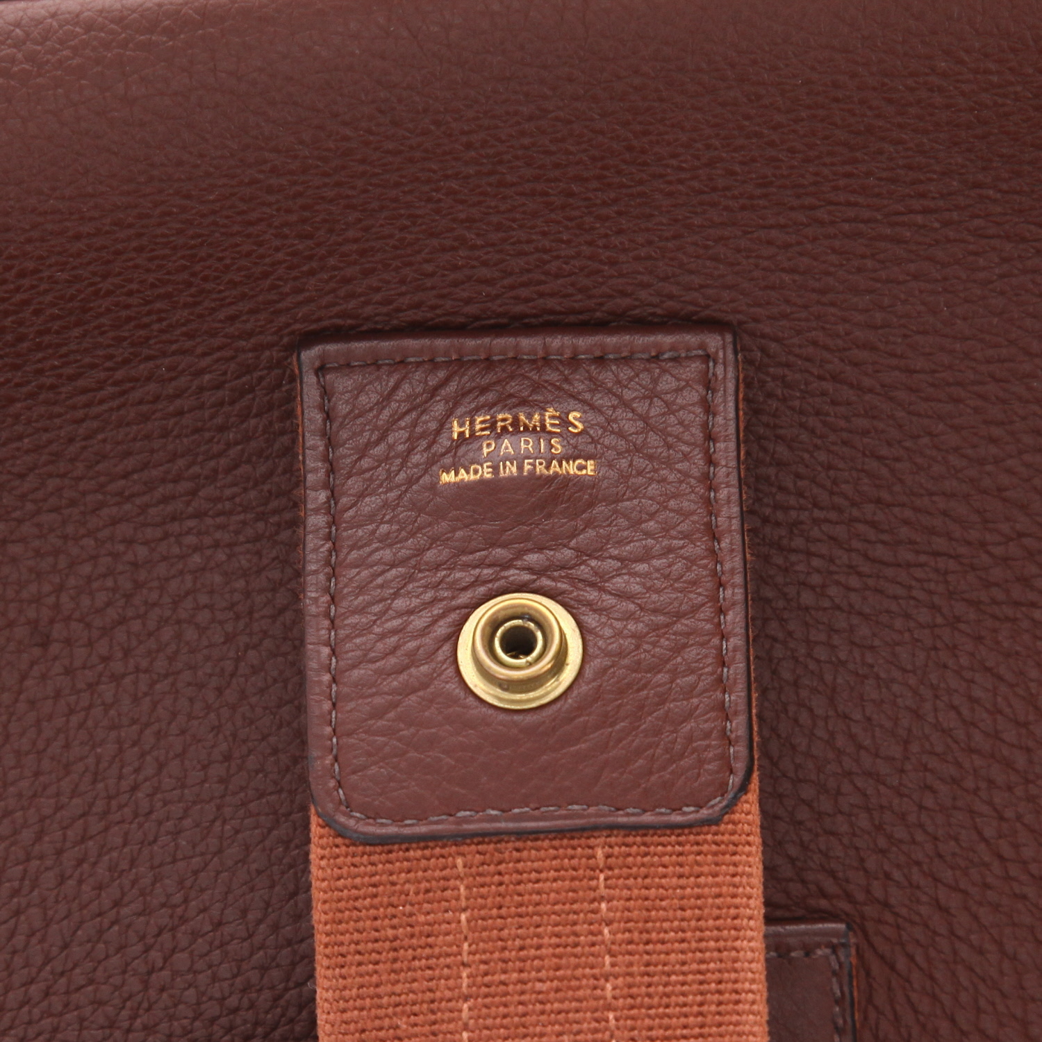 Bolso Hermès «Tsako» de piel granulada marrón - Detail D2