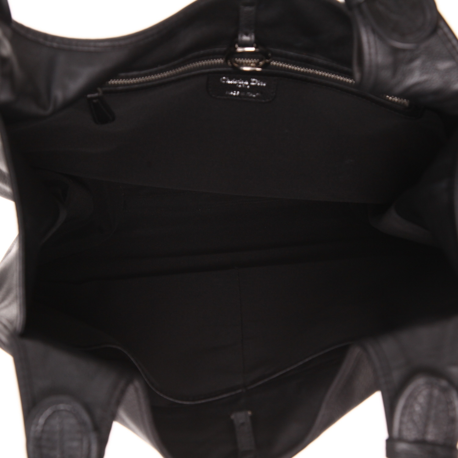 Sac à main Dior  61 en cuir noir - Detail D3