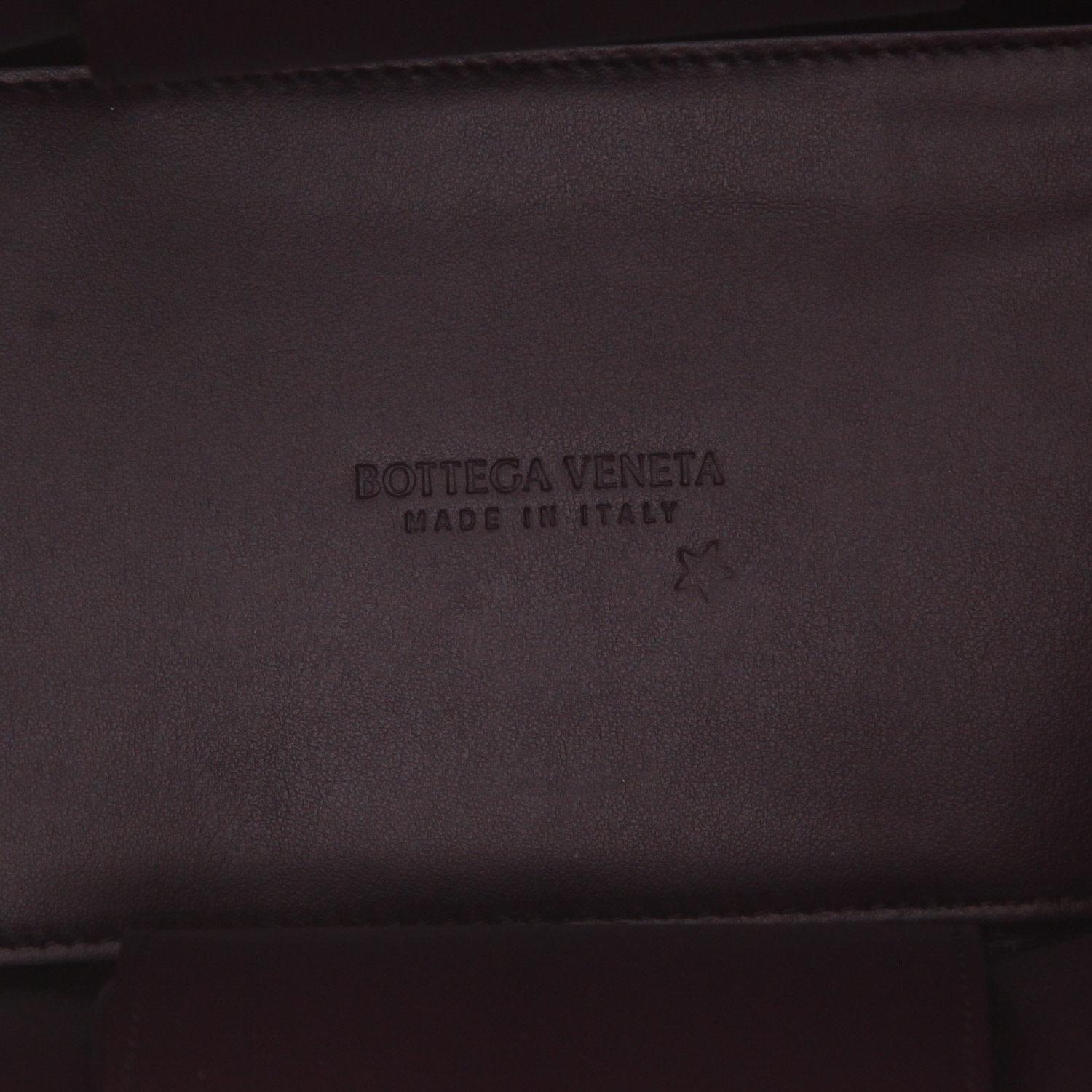 Bolso de mano Bottega Veneta Arco 33 de piel intrecciata morada - Detail D2