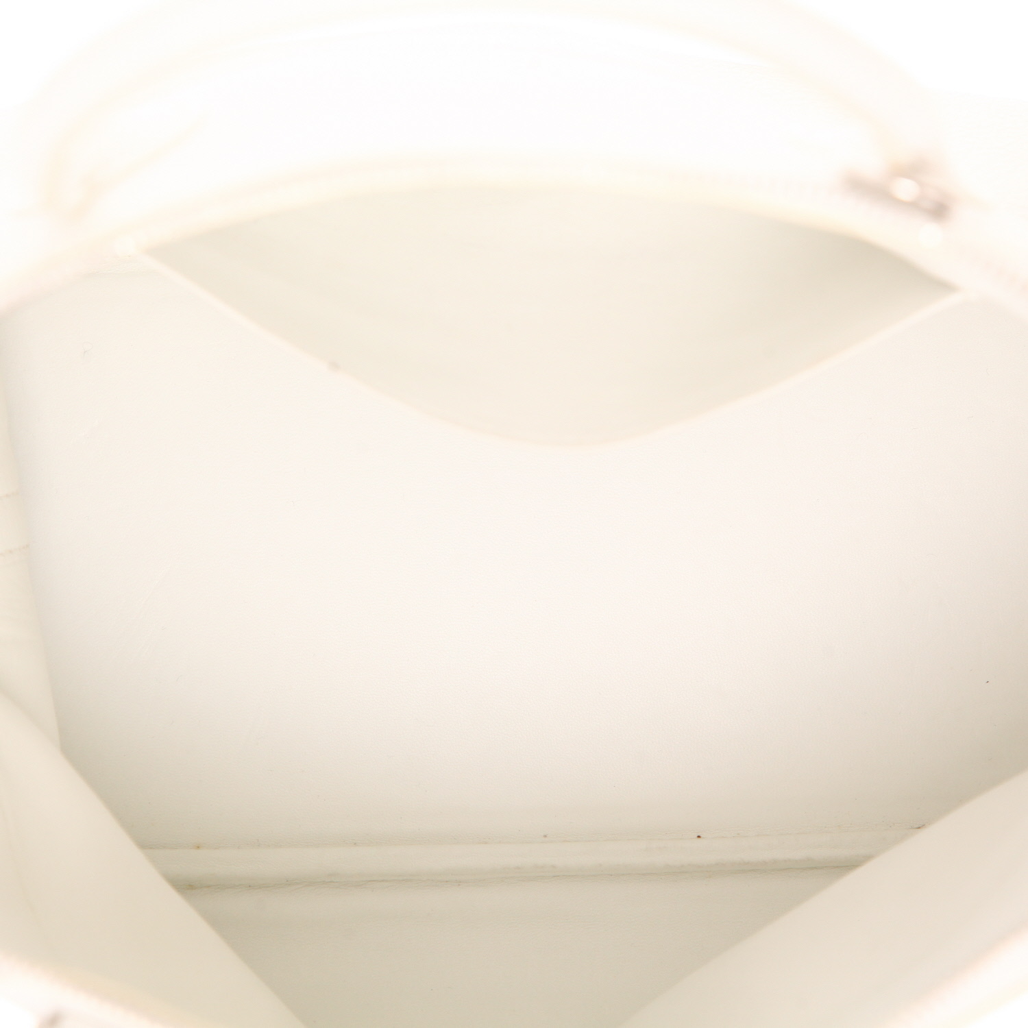Hermès Bolide 35 cm handbag in white Clémence calfskin - Detail D3