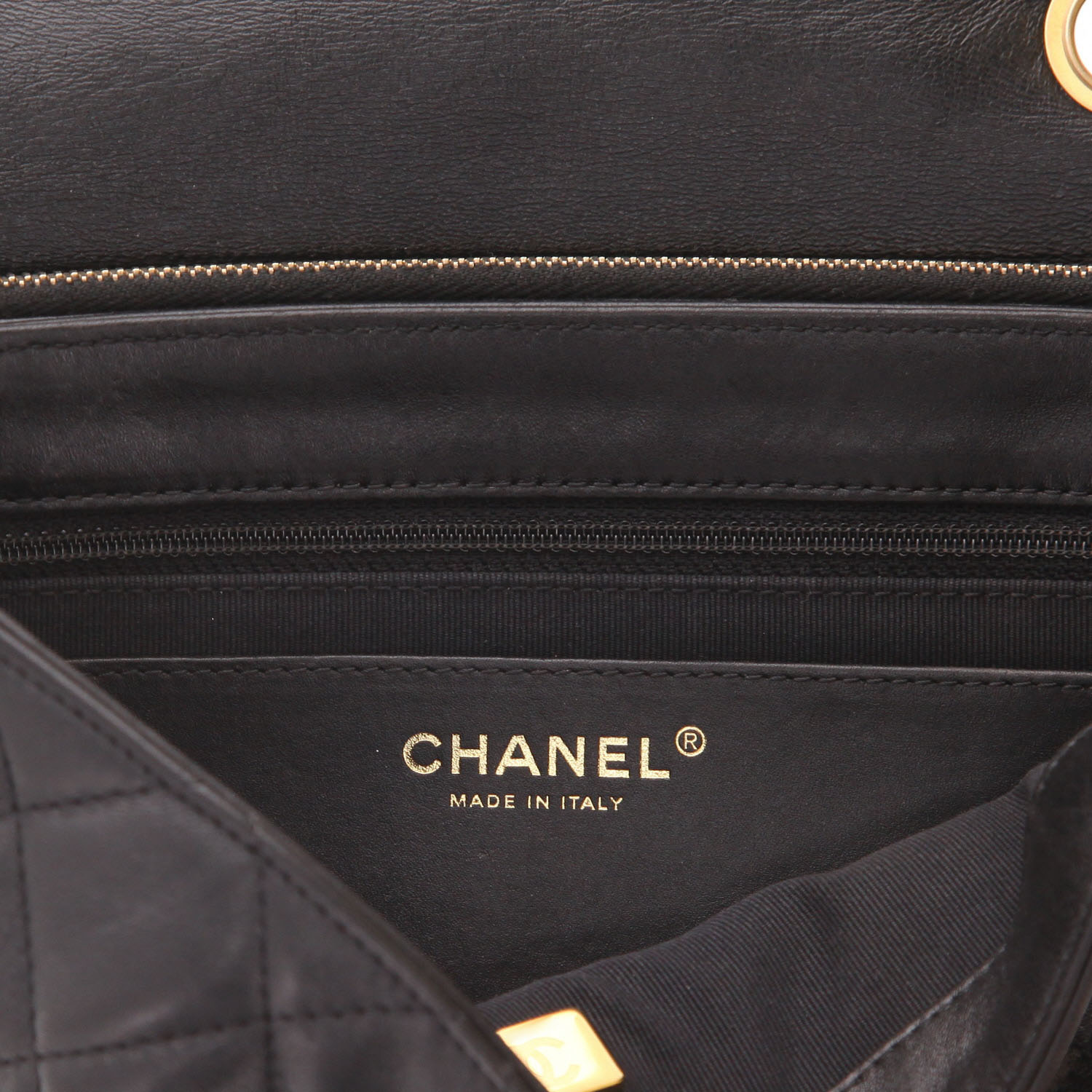 Chanel handbag   in black quilted leather - Detail D2