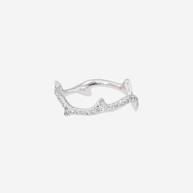 Bague Dior Bois de Rose en or blanc et diamants