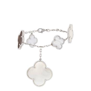 Bracelet Van Cleef & Arpels Magic Alhambra en or blanc, nacre et calcédoine