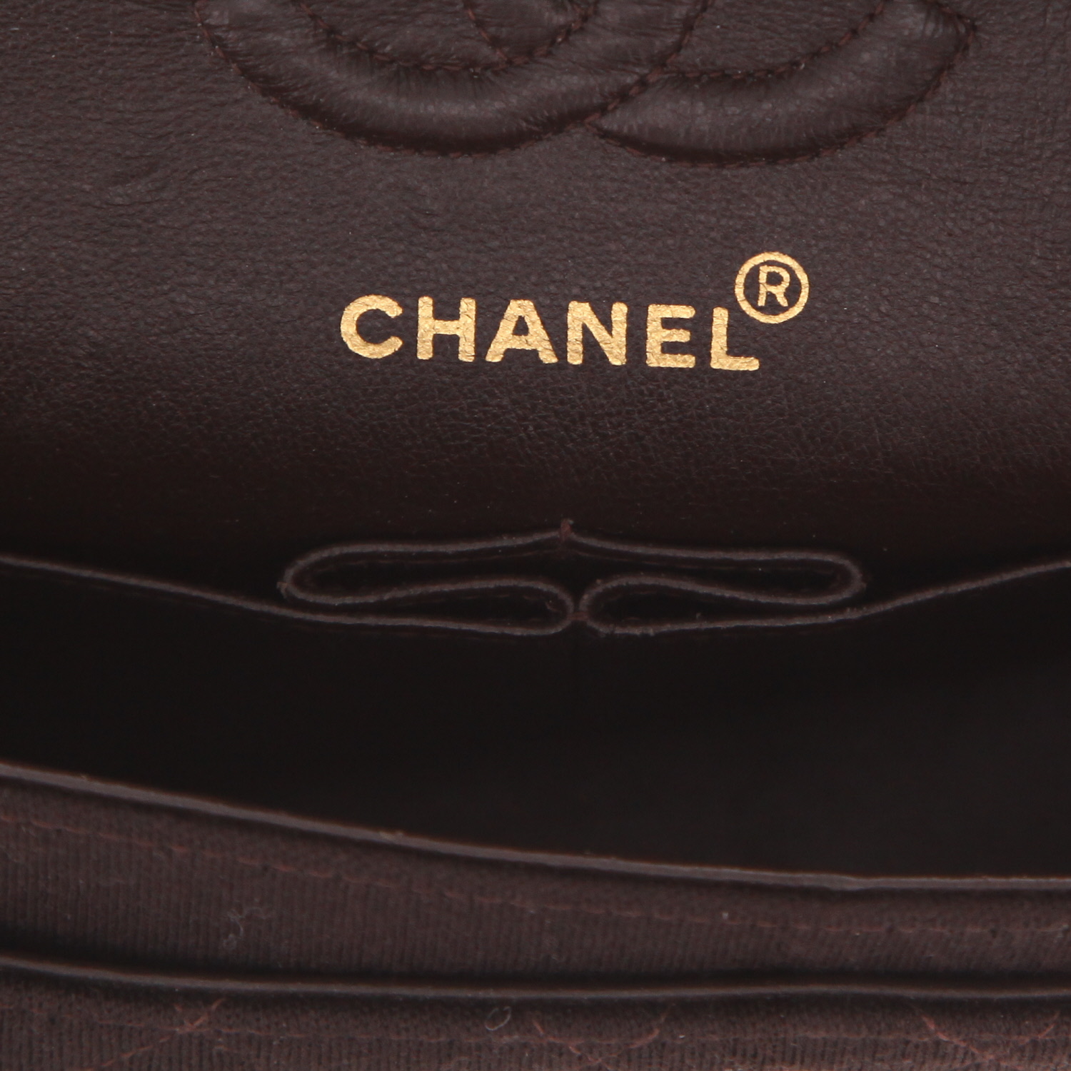 Chanel Timeless Petit handbag in brown jersey canvas - Detail D2