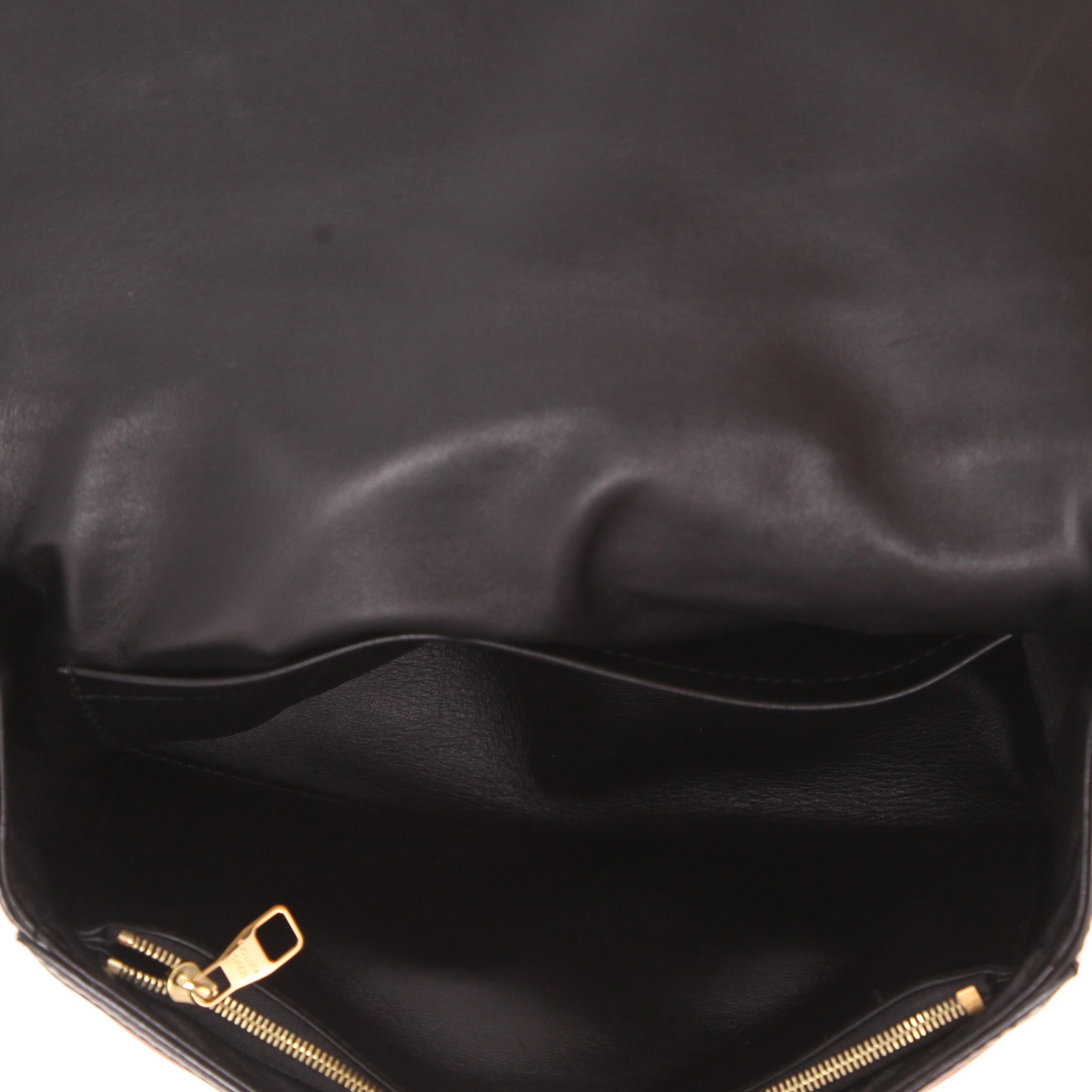 Louis Vuitton handbag – Malletage in red, Noir and Blanc quilted leather - Detail D3