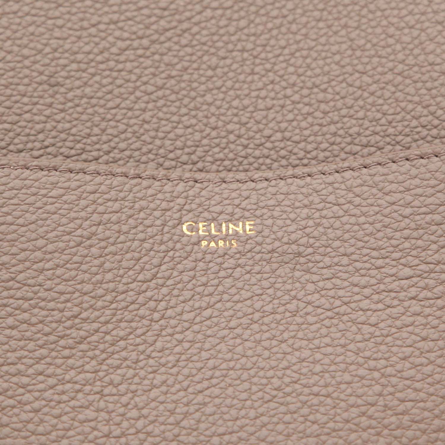 Sac à main Celine  Sac Sangle en cuir taupe - Detail D2
